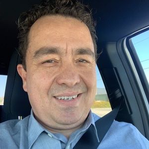 Meet your Posher, Jose f